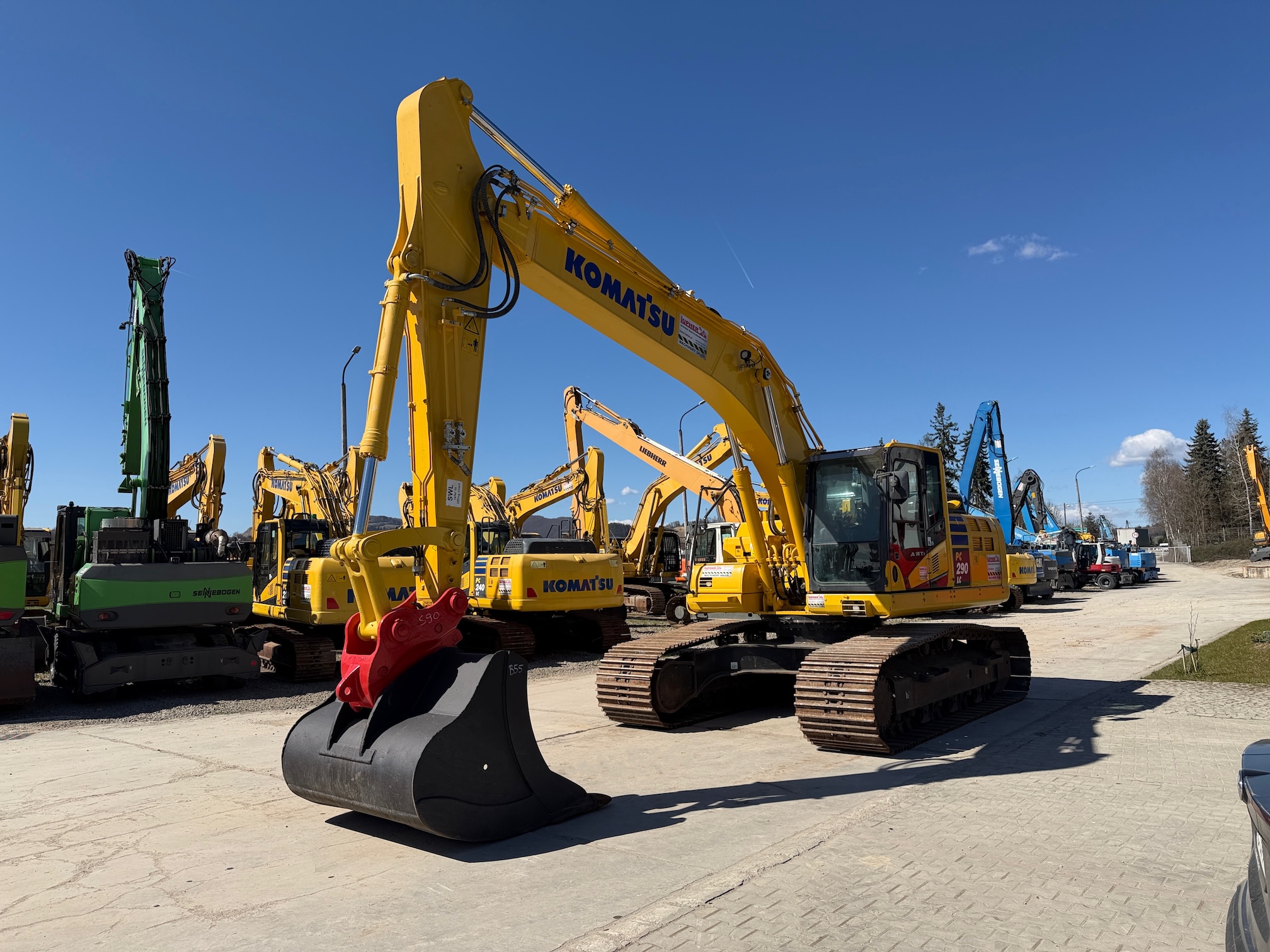 Komatsu PC290LC-11E0